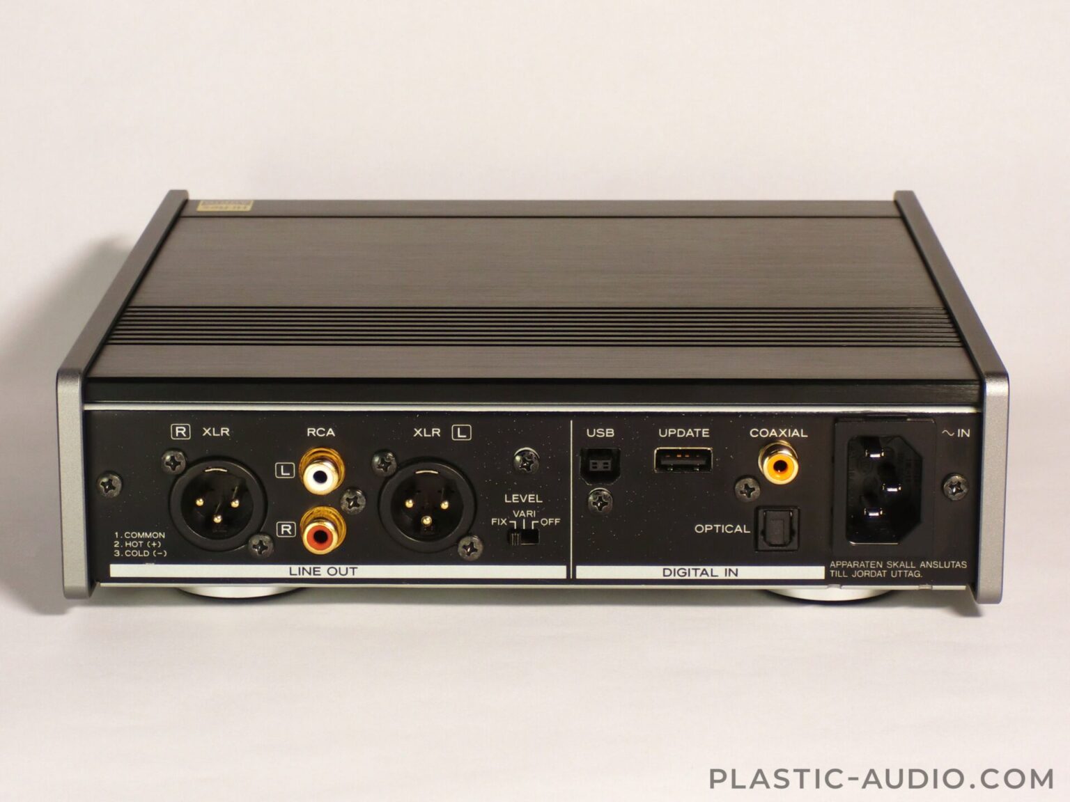 TEAC UD-301のレビュー：据え置きらしいどっしり感。音も見た目も。 | Plastic Audio